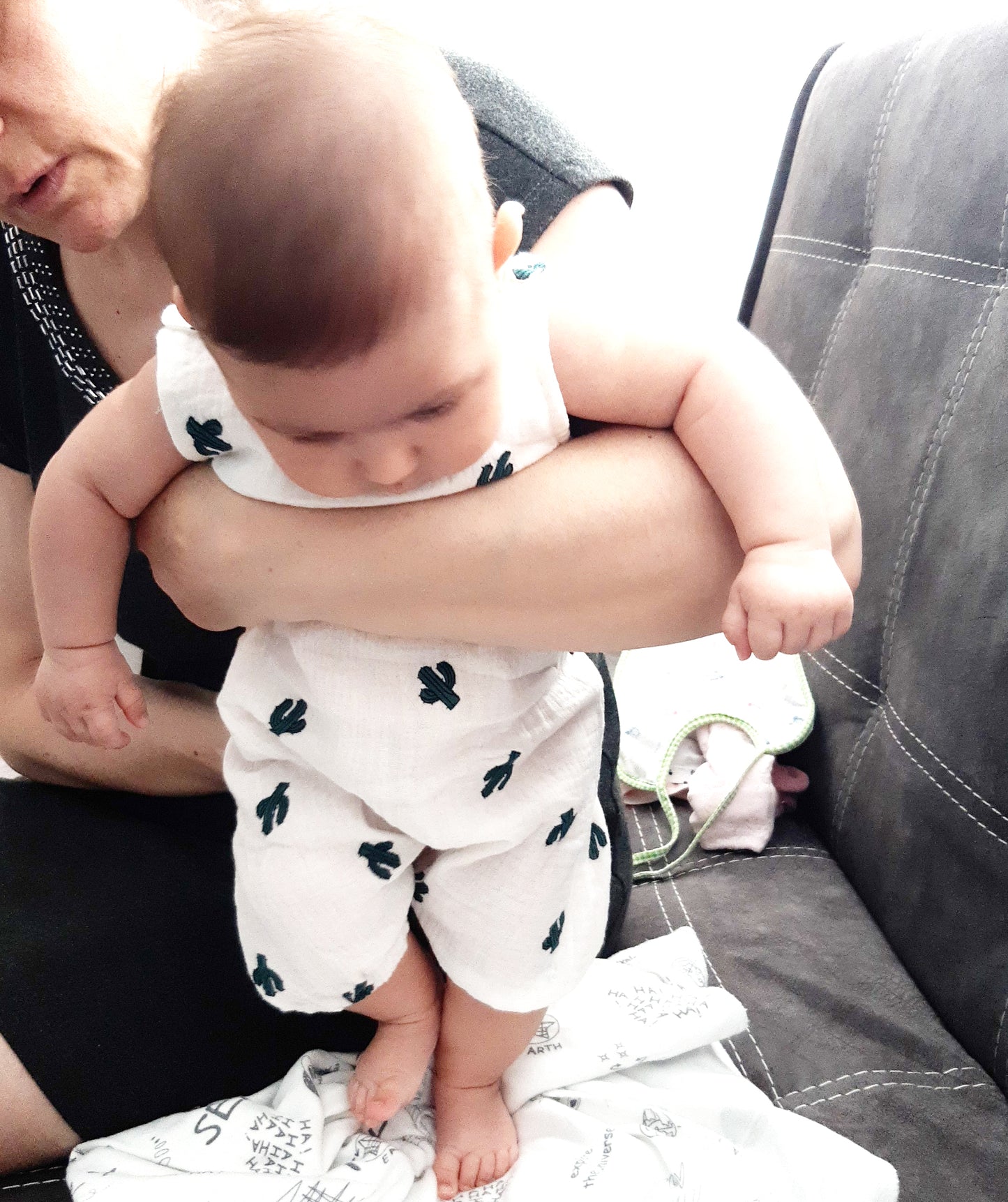 Barboteuse Bébé Sans Manches à Motifs Adorables - Mon Adorable Bébé