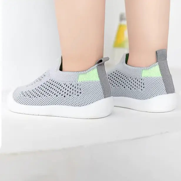 Chaussures Bébé en Maille Respirante gris arrière