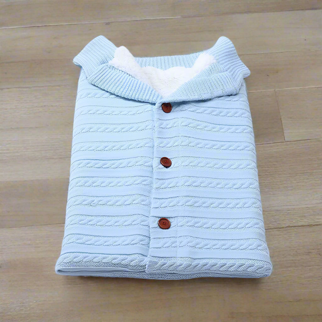 chanceliere-tricot-pour-bébé-bleu