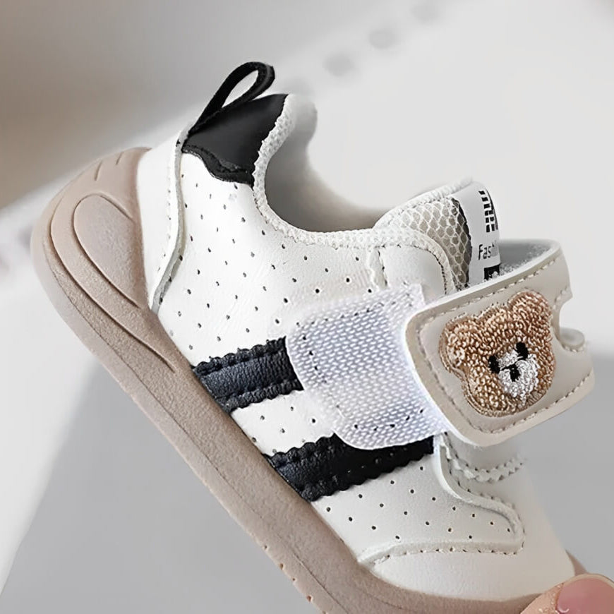 chaussure_bebe_pour_marcher_velcro