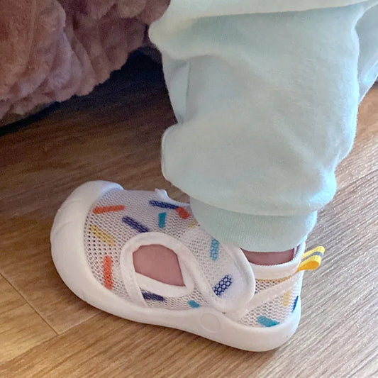 Chaussures respirantes en maille pour bébé : Offrez à votre enfant un départ confortable et sûr dans la vie
