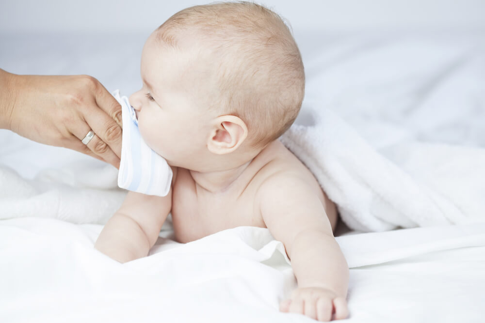 Le Rhume et la Grippe chez l'Enfant : Guide Complet pour la Reconnaissance, le Traitement et la Prévention