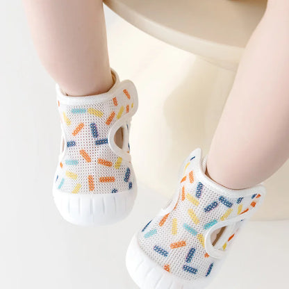 Chaussures en Maille Respirante pour Bébé - jambes de bébé