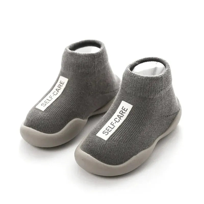 chaussure bebe a semelle souple gris