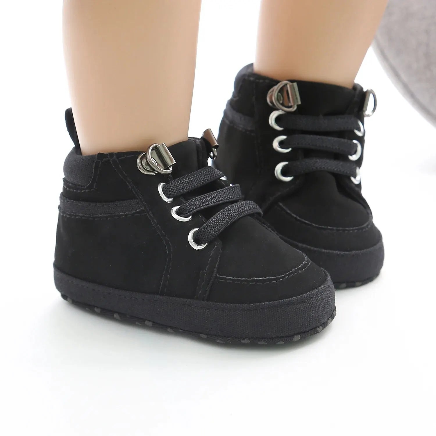 chaussure bebe en cuir noir