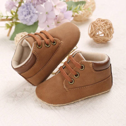 chaussure_bebe_en_cuir_solide_brun_details