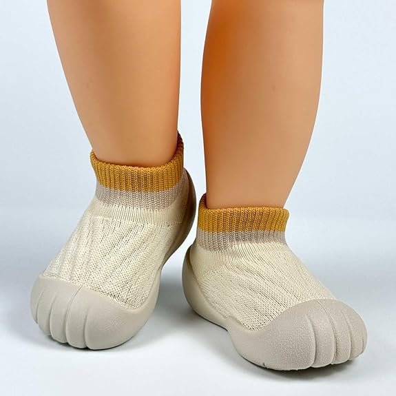 chaussure_bebe_souple_a_maille_respirante_beige